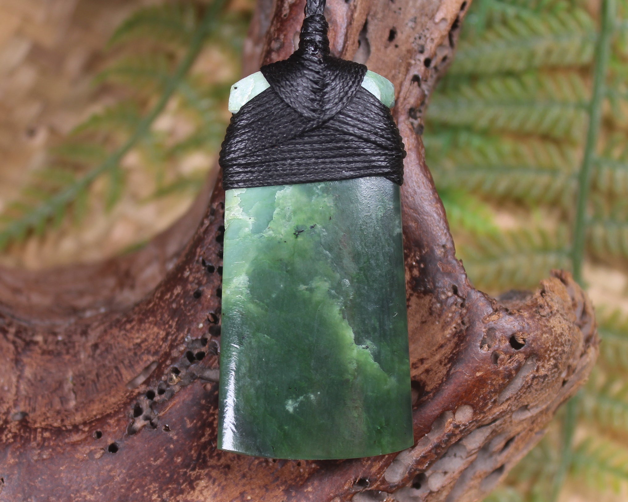 Kawakawa Pounamu Toki