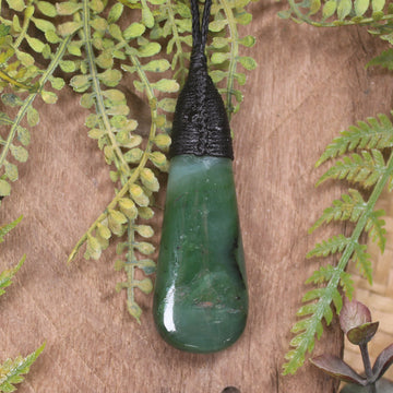 Roimata or Teardop carved from Hapopo Pounamu - NZ Greenstone
