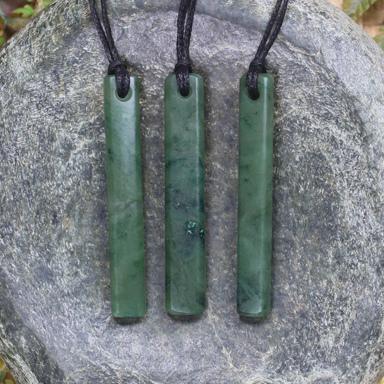 Roimata Teardrop carved from Kawakawa Pounamu - NZ Greenstone