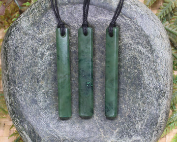 Roimata Teardrop carved from Kawakawa Pounamu - NZ Greenstone
