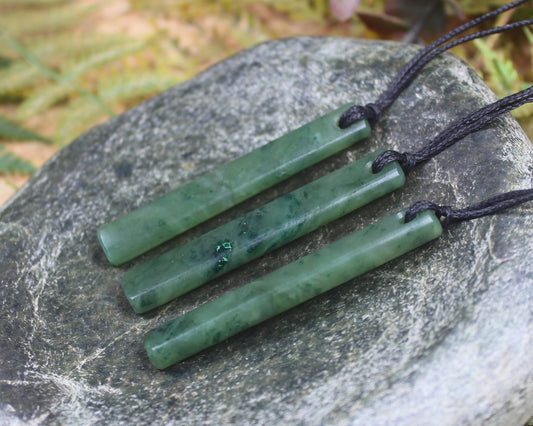Roimata Teardrop carved from Kawakawa Pounamu - NZ Greenstone