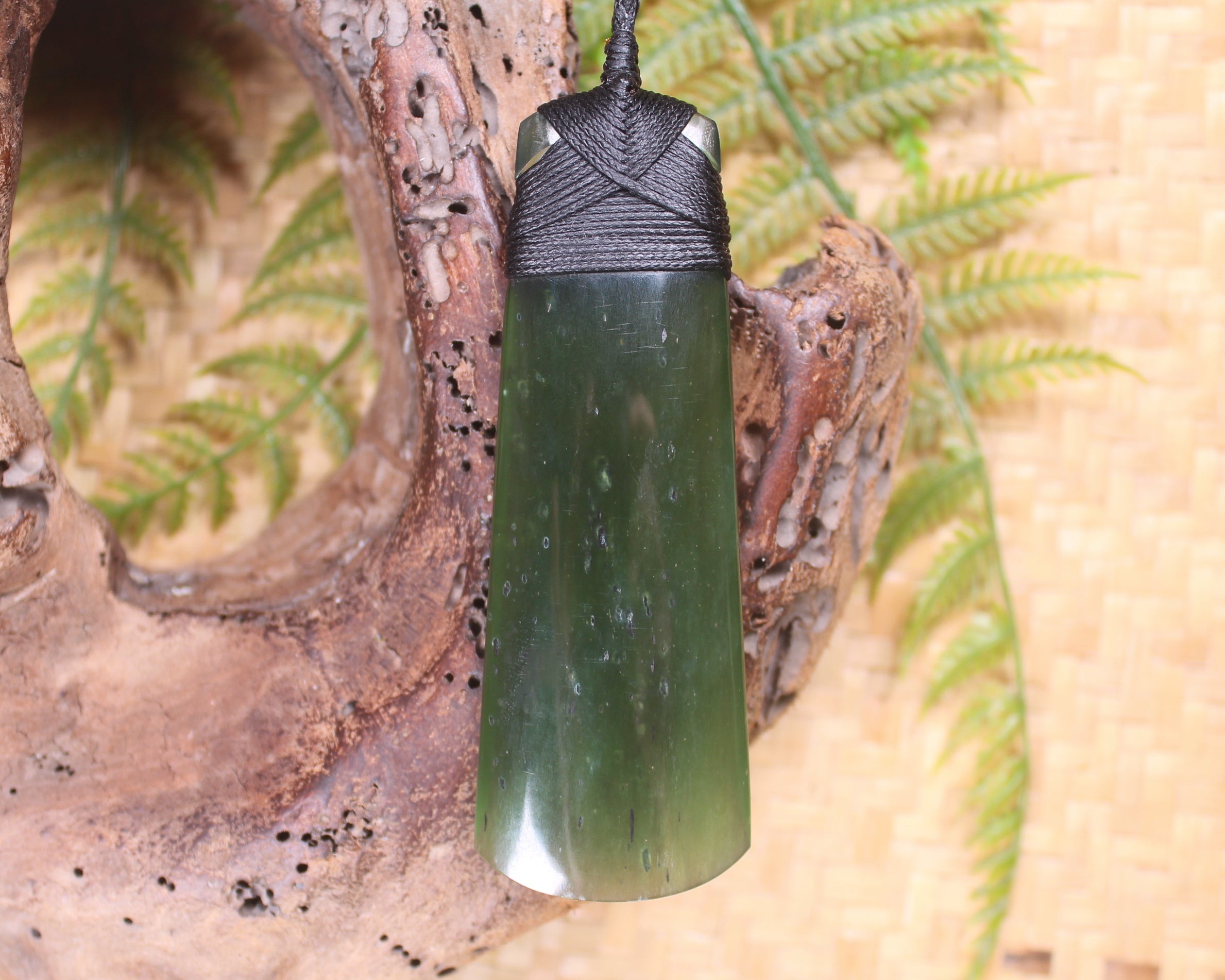 Toki or Adze Pendant carved from Tangiwai Pounamu - NZ Greenstone