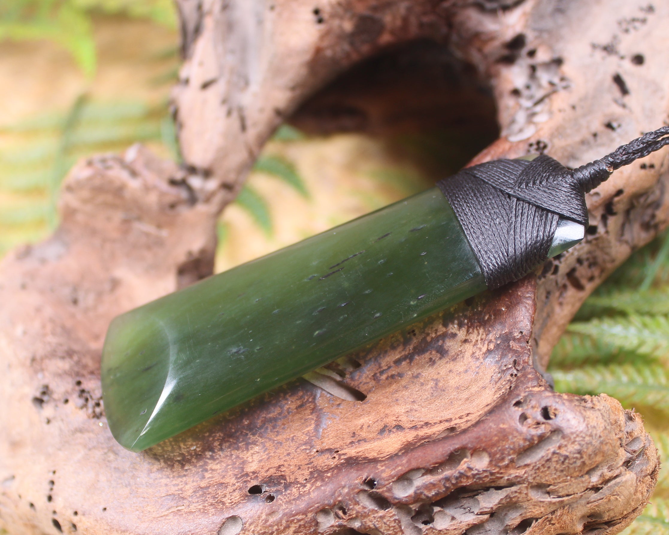 Toki or Adze Pendant carved from Tangiwai Pounamu - NZ Greenstone