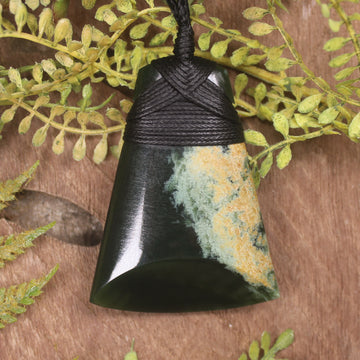 Flower Jade Pounamu Toki
