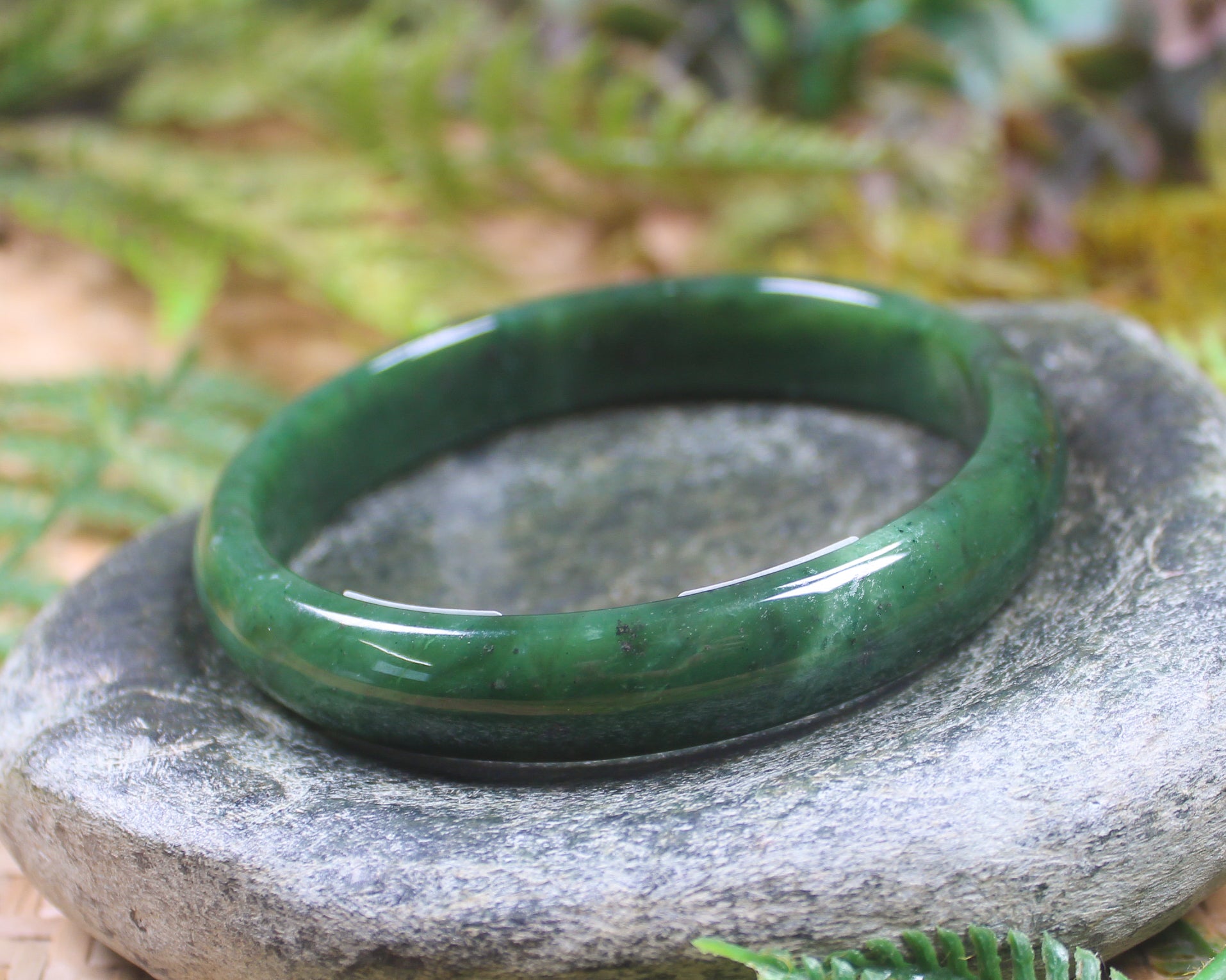 Bangle carved from Kawakawa Pounamu - NZ Greenstone