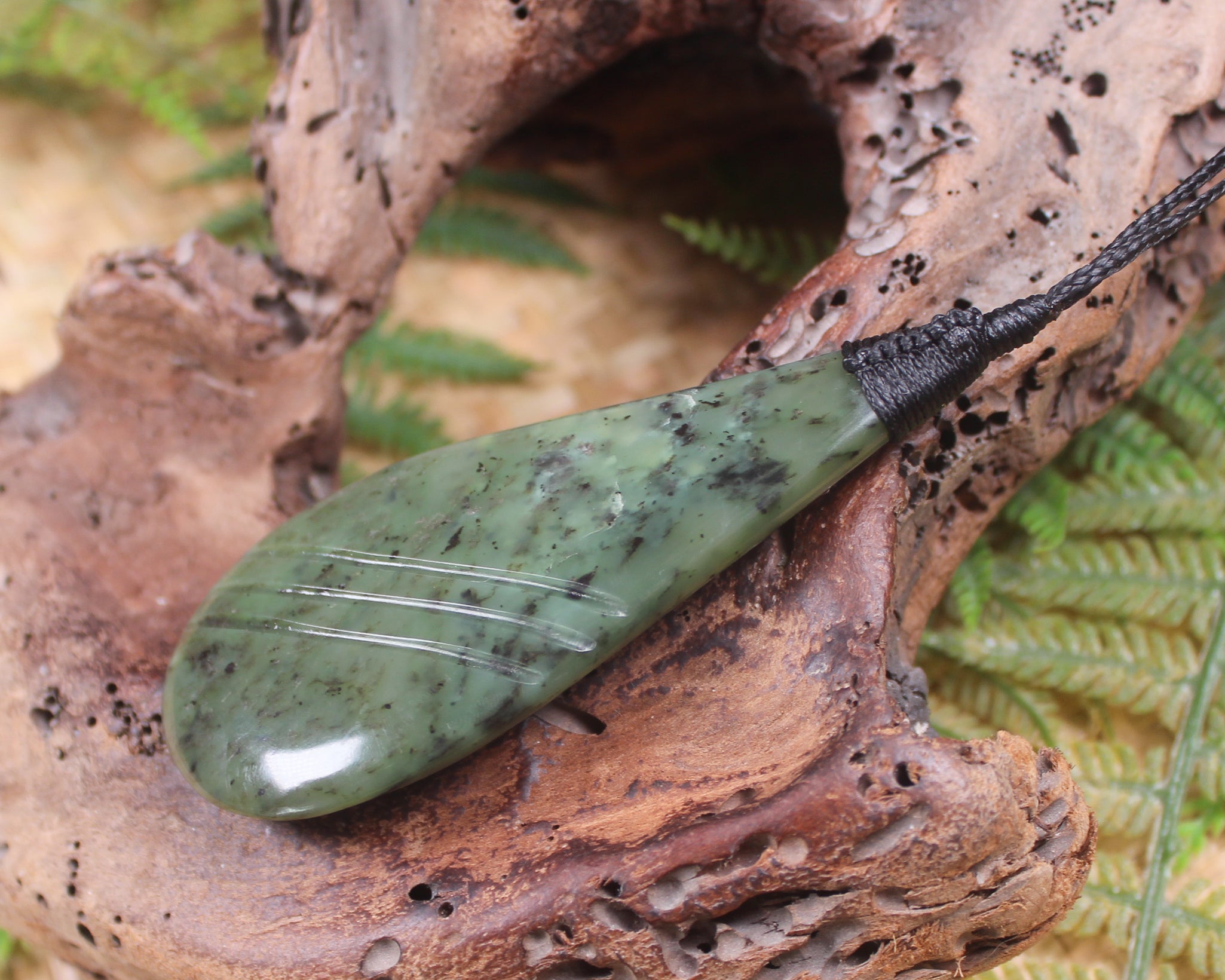 Rimu Pounamu Roimata Pendant - NZ Greenstone