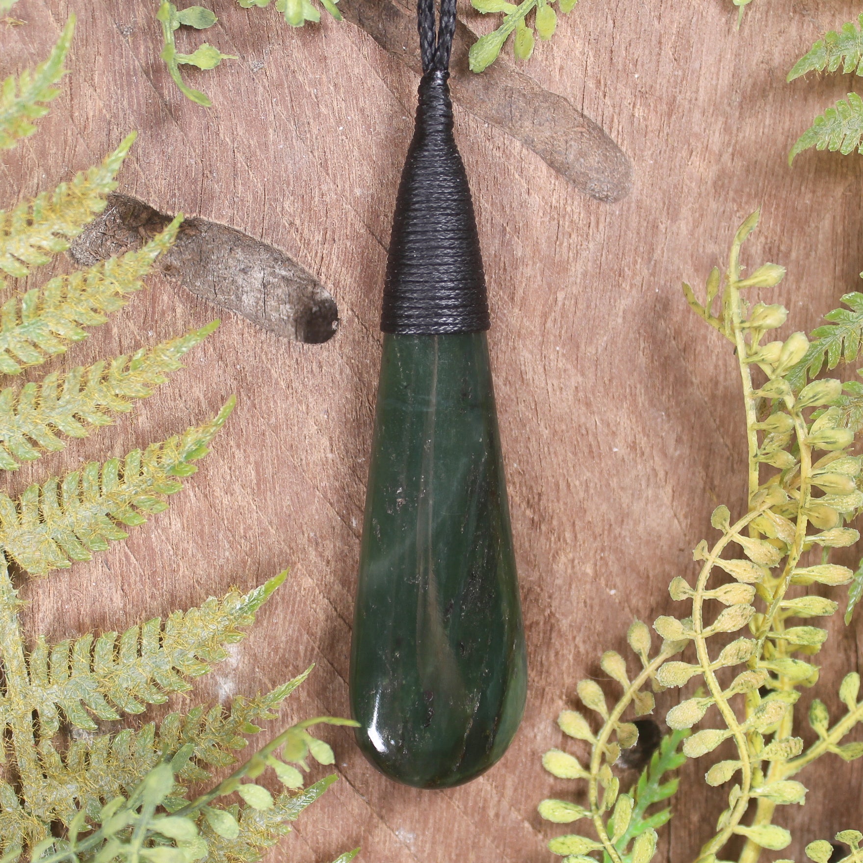 Kawakawa Pounamu Roimata Pendant - NZ Greenstone