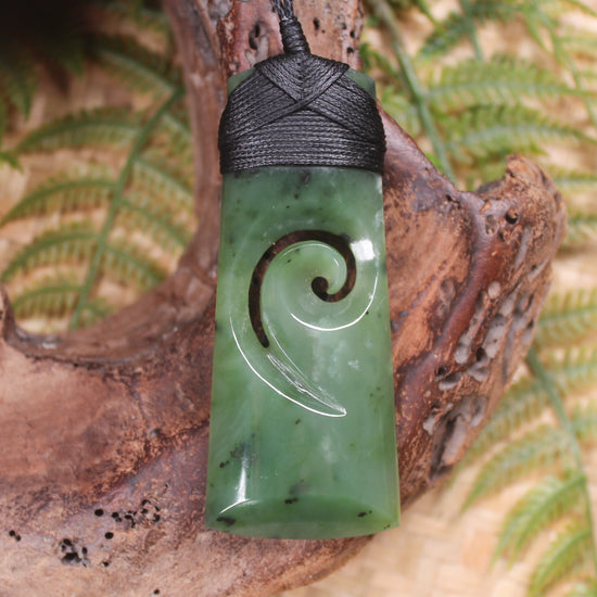 Toki or Adze with Koru carved from Hapopo Pounamu - NZ Greenstone