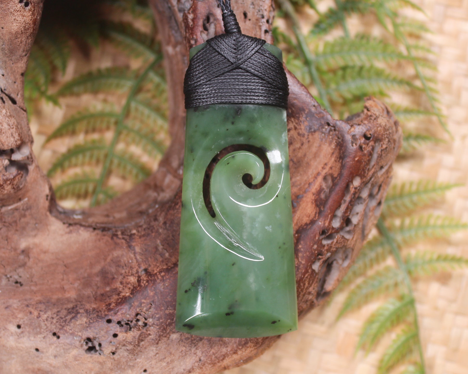 Toki or Adze with Koru carved from Hapopo Pounamu - NZ Greenstone