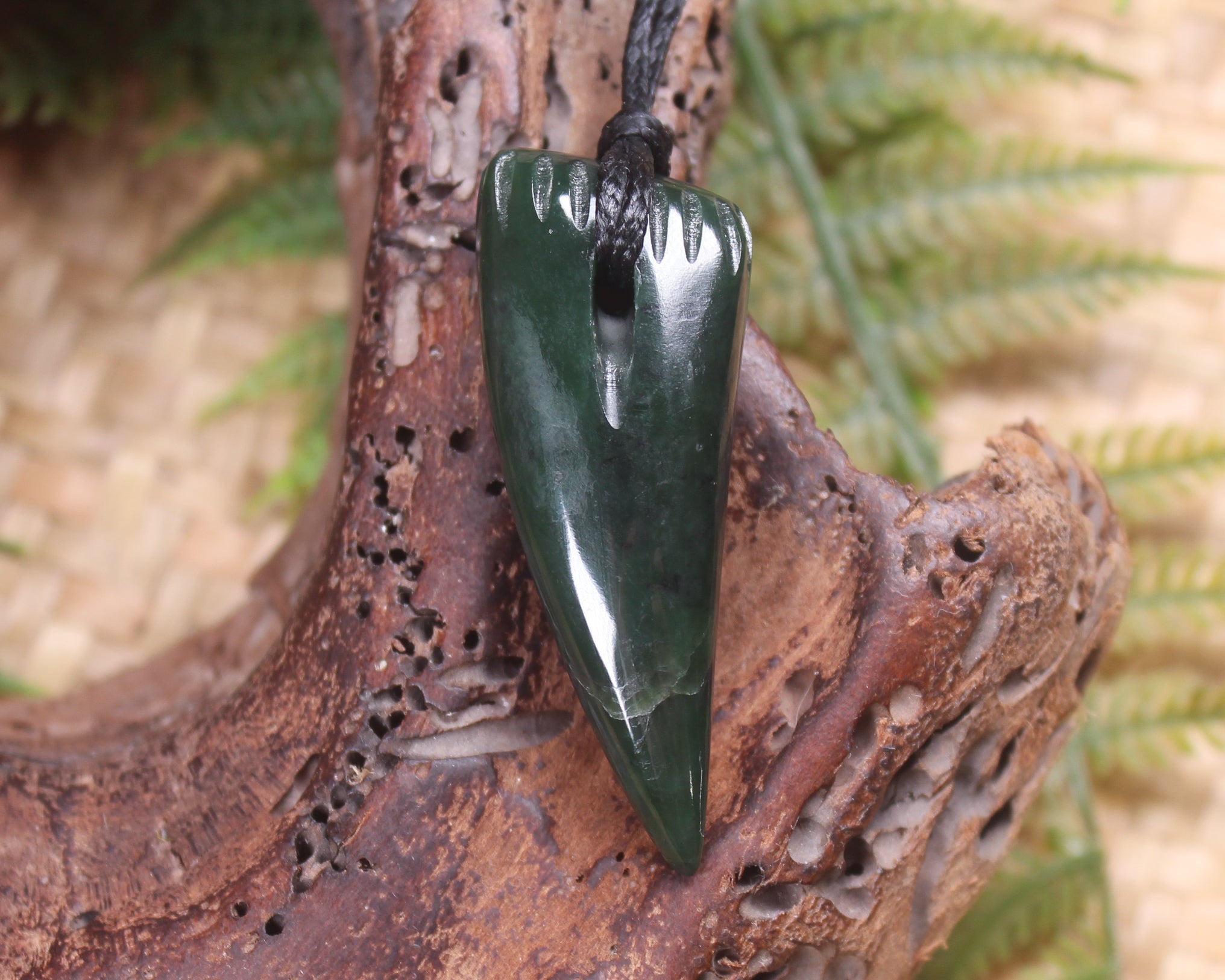 Taniwha Tooth or Niho carved from Kawakawa Pounamu - NZ Greenstone