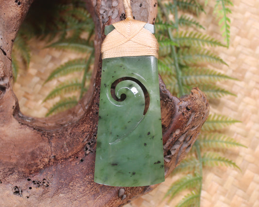 Toki or Adze with Koru carved from Hapopo Pounamu - NZ Greenstone