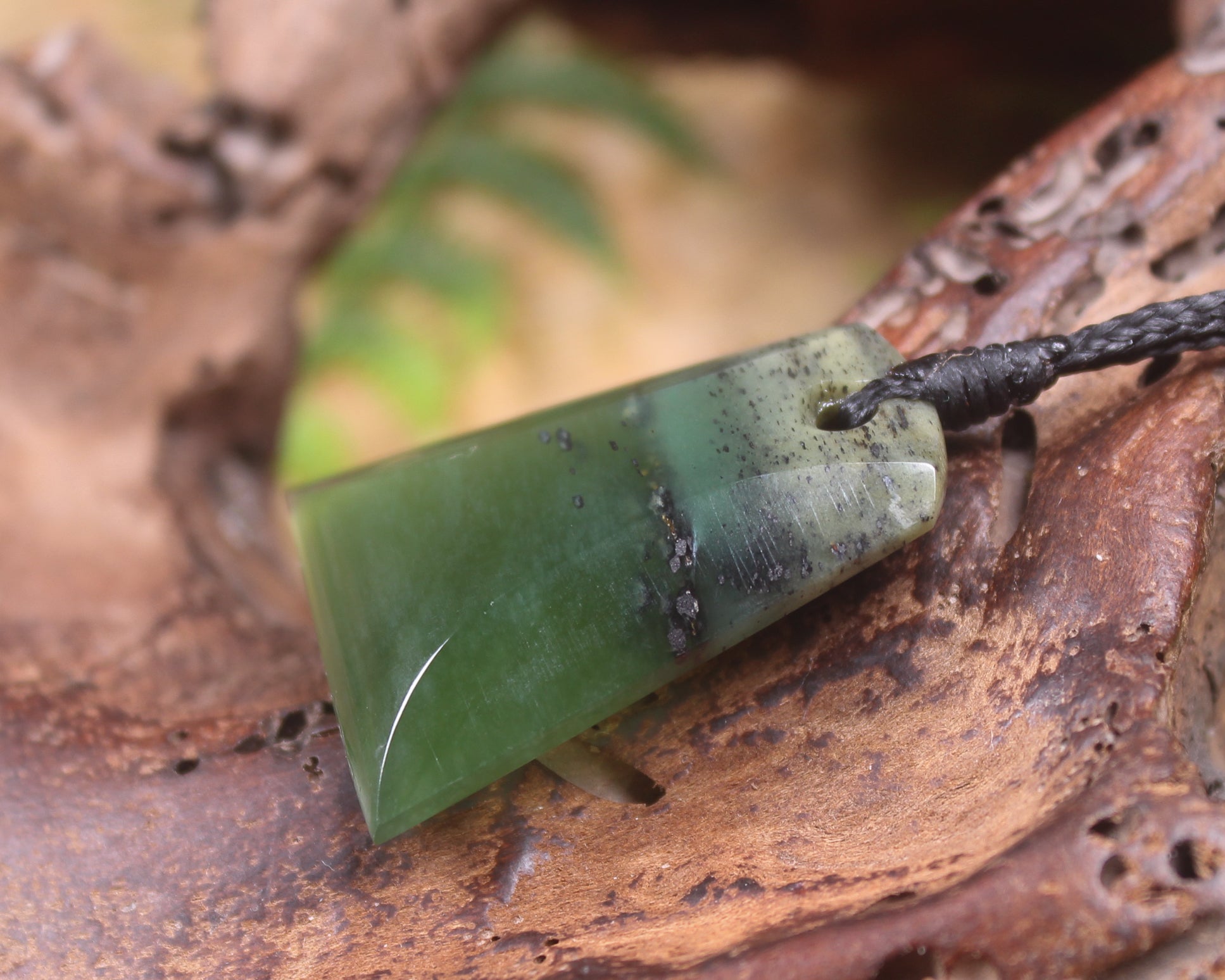 Toki or Adze Pendant carved from Tangiwai Pounamu - NZ Greenstone