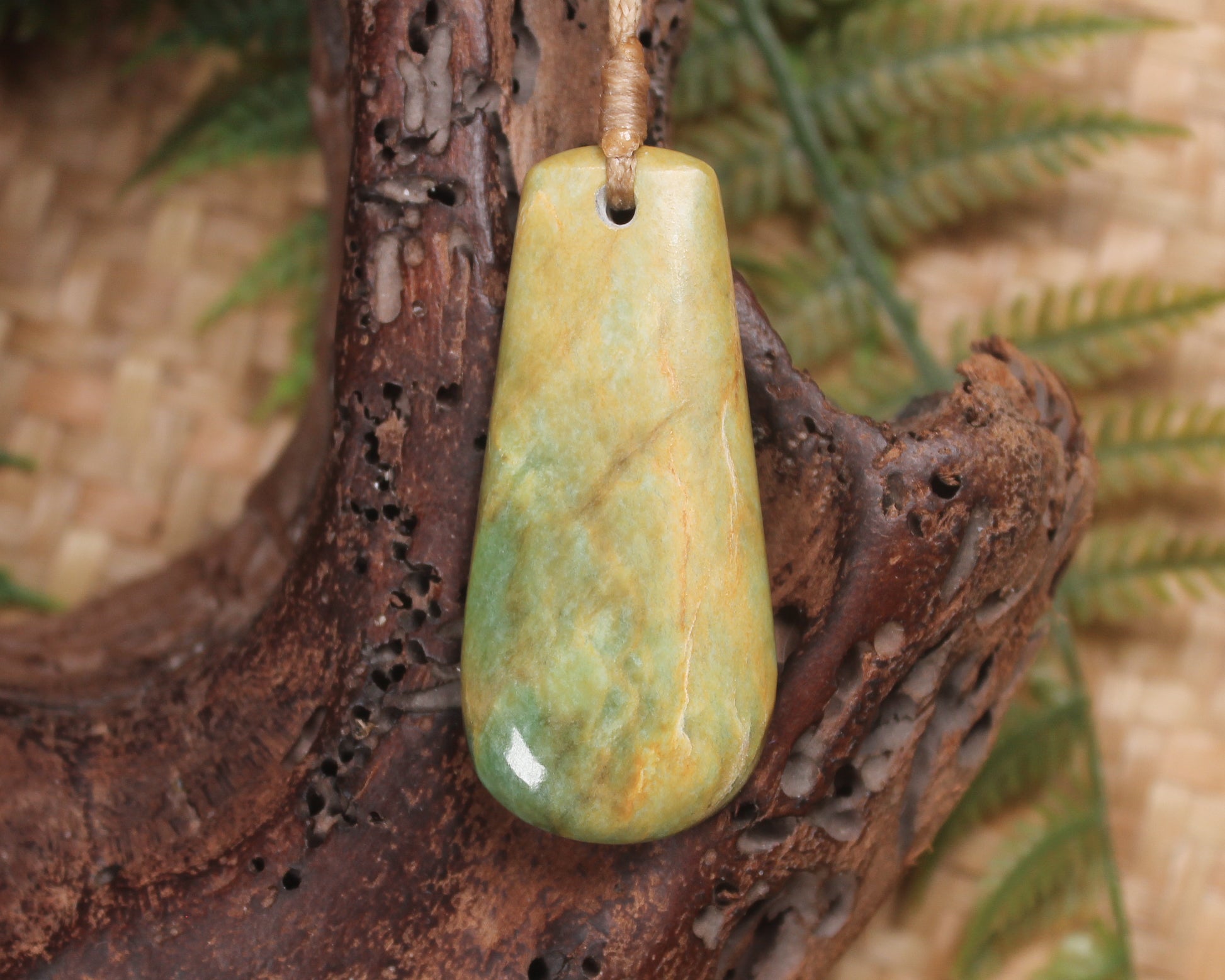 Flower Jade Pounamu - NZ Greenstone