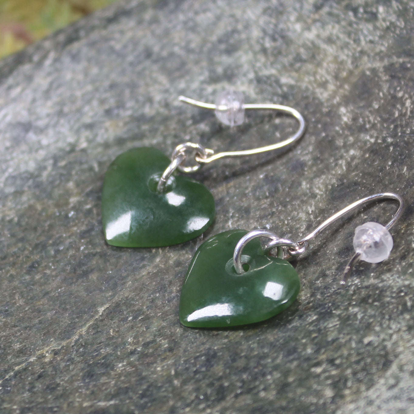 Heart Earrings carved from Kawakawa Pounamu - NZ Greenstone