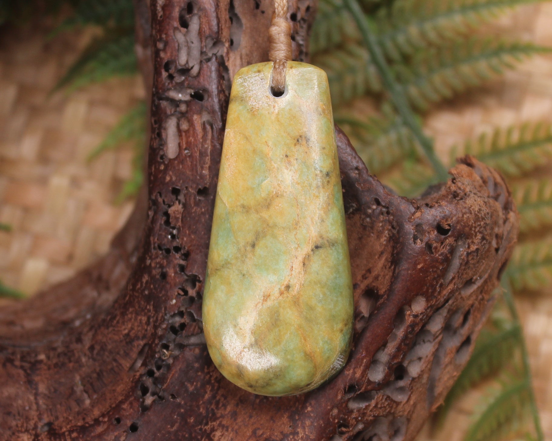 Flower Jade Pounamu - NZ Greenstone