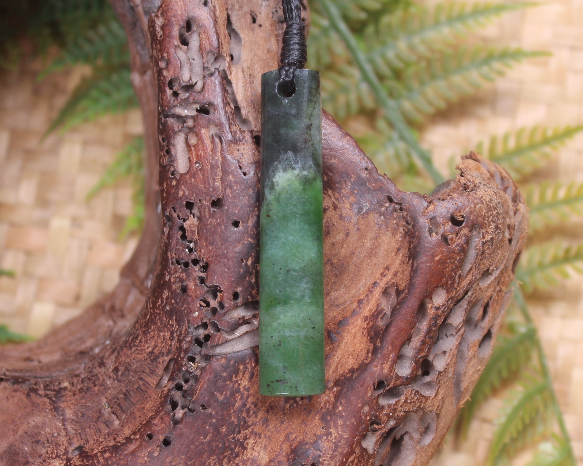 Roimata Teardrop carved from Hapopo Pounamu - NZ Greenstone