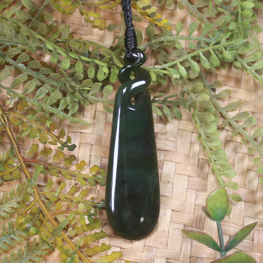 Roimata with Twist carved from Kawakawa Pounamu - NZ Greenstone