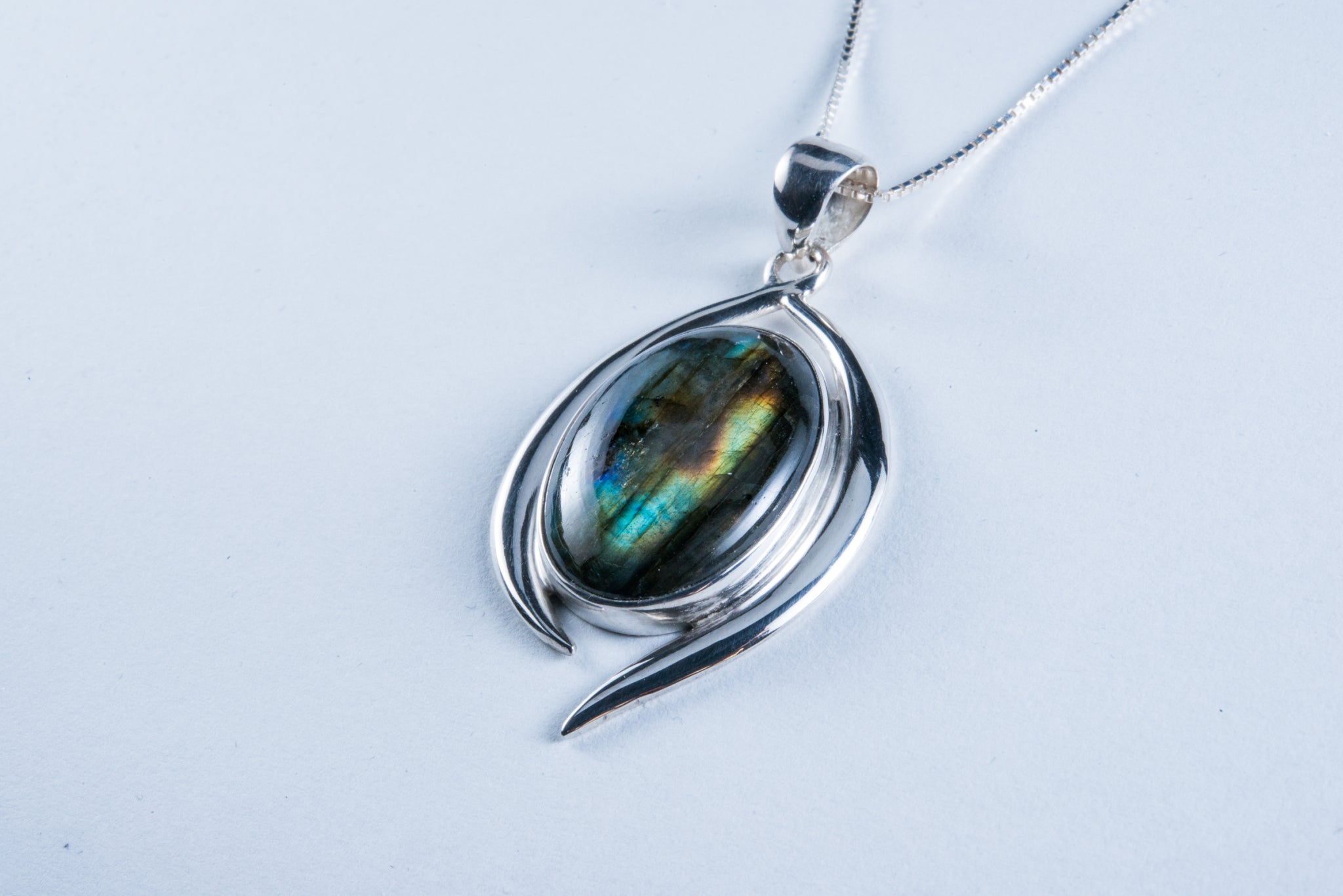 Labradorite Sterling Silver Pendant (S142)