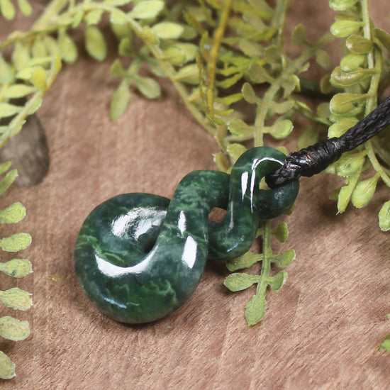 Twist carved from Kawakawa Pounamu - NZ Greenstone