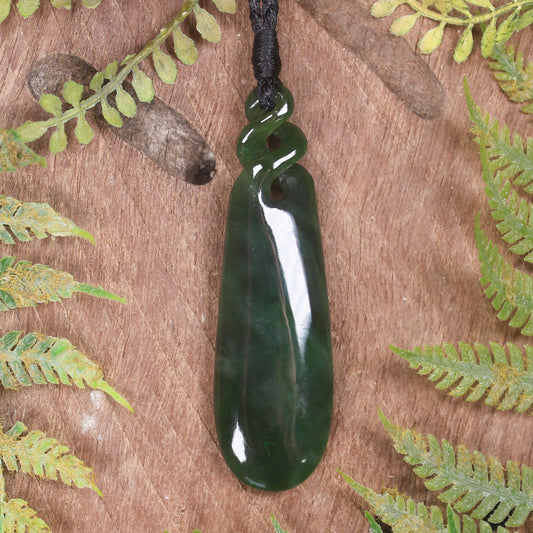 Roimata with Twist carved from Kawakawa Pounamu - NZ Greenstone
