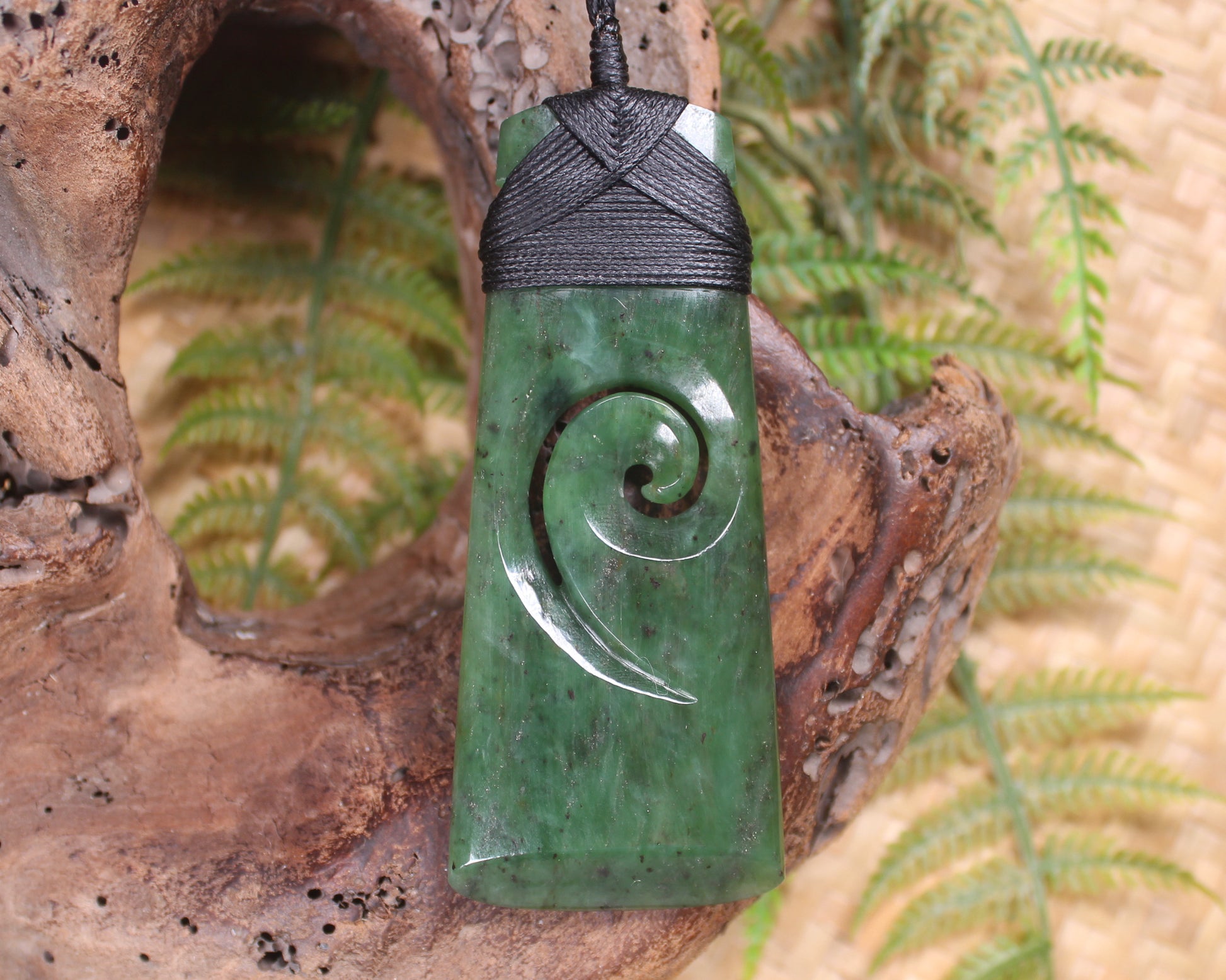 Toki or Adze with Koru carved from Hapopo Pounamu - NZ Greenstone