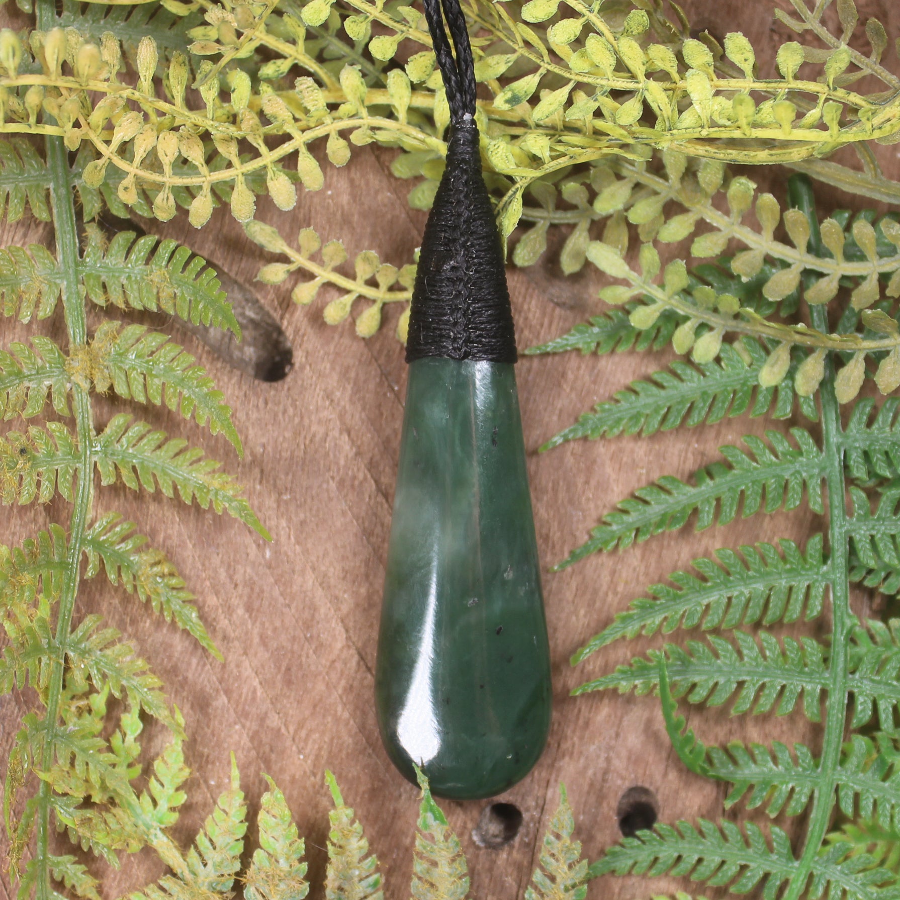 Kawakawa Pounamu Roimata Pendant - NZ Greenstone