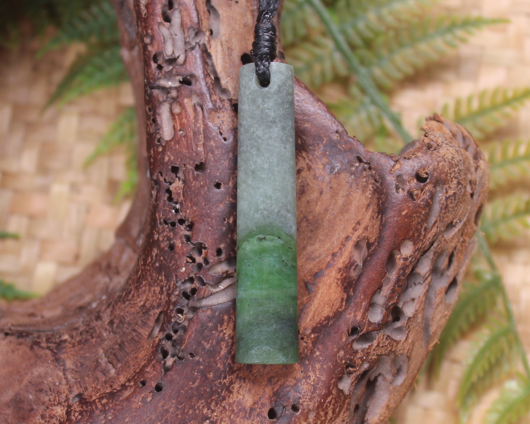 Roimata Teardrop carved from Hapopo Pounamu - NZ Greenstone