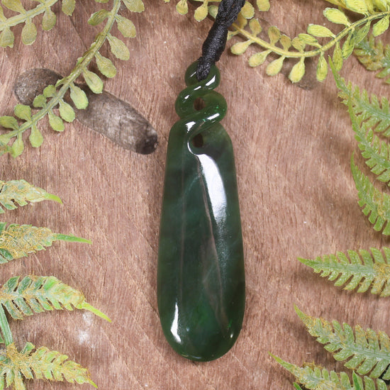 Roimata with Twist carved from Kawakawa Pounamu - NZ Greenstone
