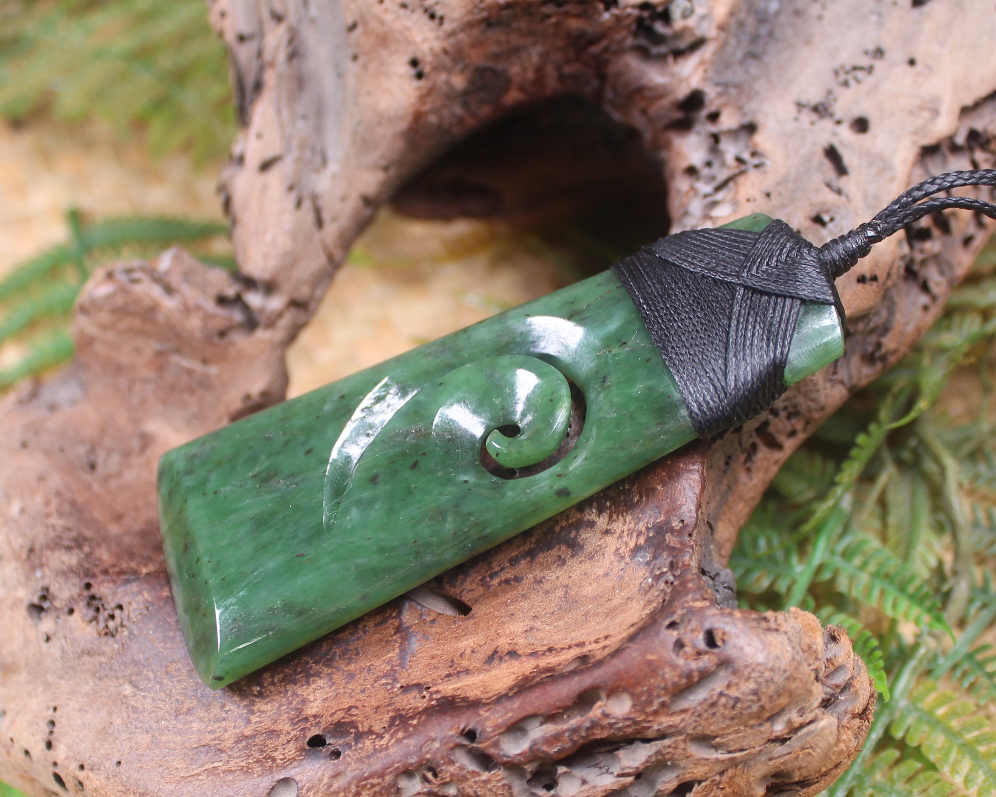 Toki or Adze with Koru carved from Hapopo Pounamu - NZ Greenstone