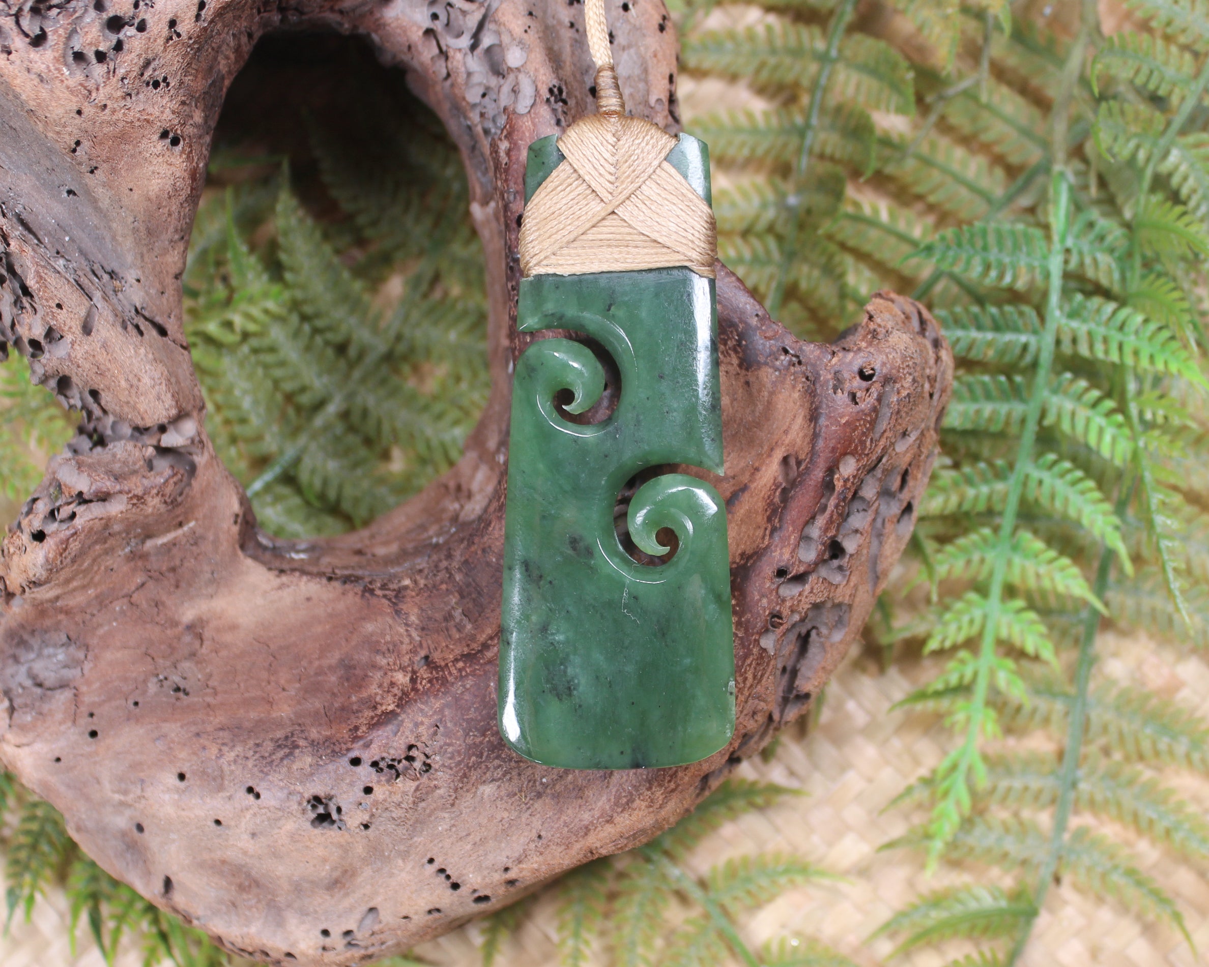 Toki or Adze with Koru carved from Hapopo Pounamu - NZ Greenstone