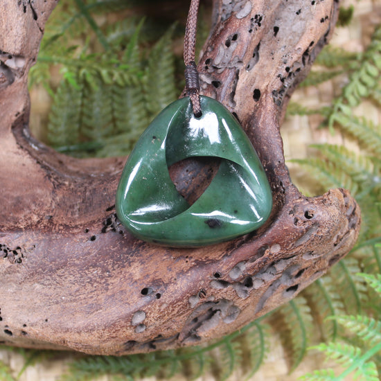 Mobius Ribbon Pendant carved from Hapopo Pounamu - NZ Greenstone