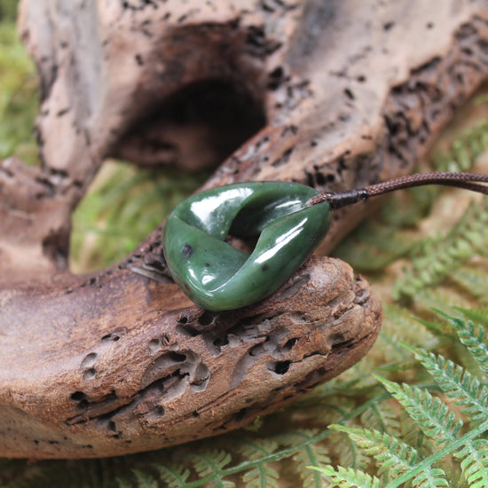Mobius Ribbon Pendant carved from Hapopo Pounamu - NZ Greenstone