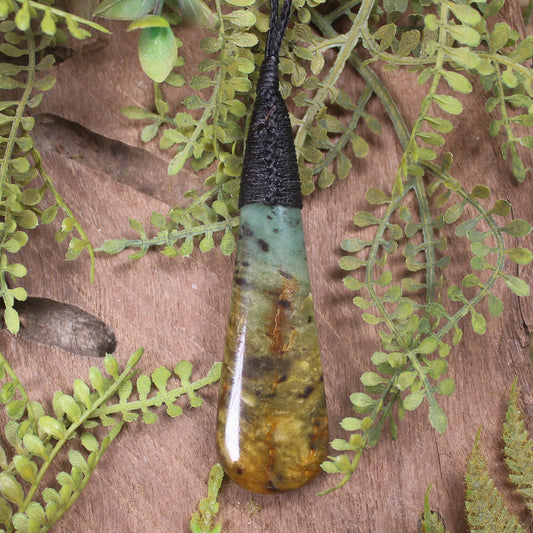 Flower Jade Pounamu - NZ Greenstone