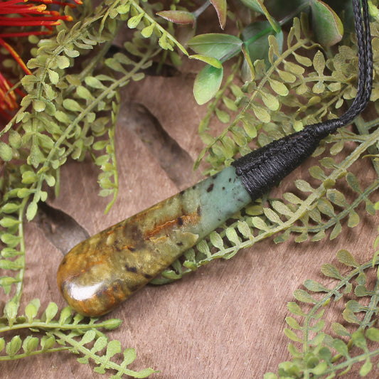 Flower Jade Pounamu - NZ Greenstone