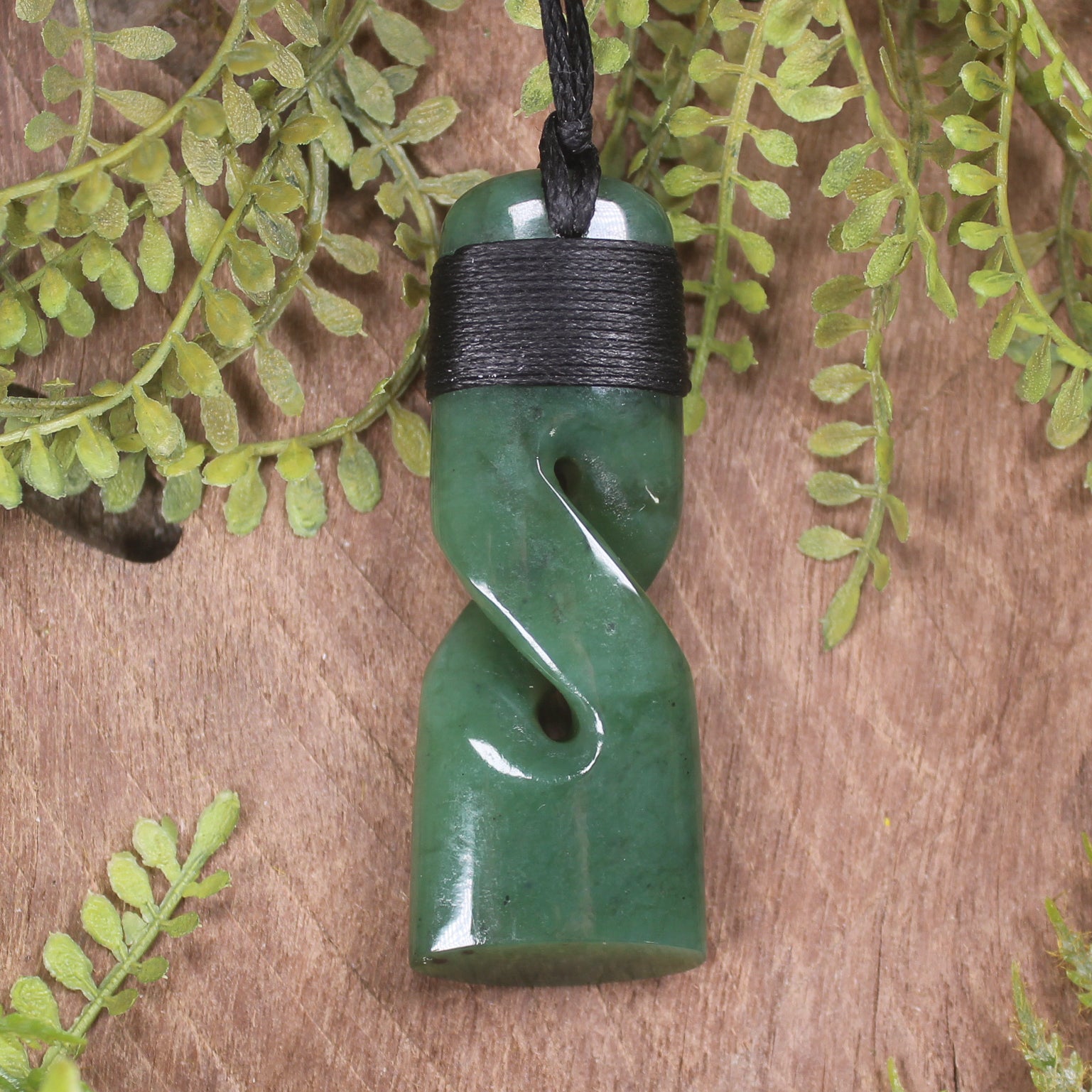 Hapopo Pounamu Toki Twist - NZ Greenstone