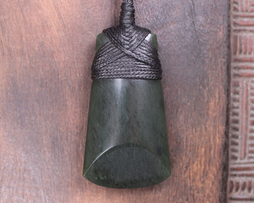 Kawakawa Pounamu Toki