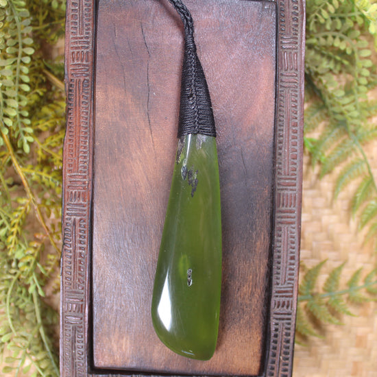 Tangiwai Roimata Pounamu Pendant