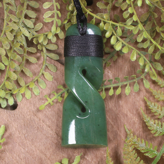 Hapopo Pounamu Toki Twist - NZ Greenstone