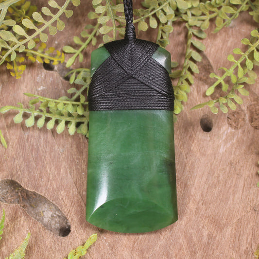 Hapopo Pounamu Toki - NZ Greenstone