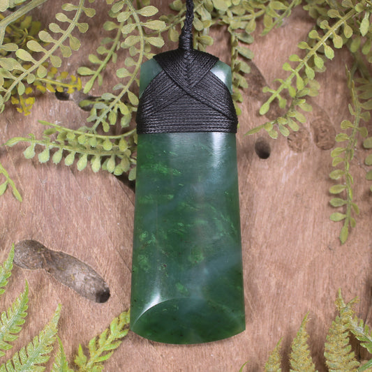 Hapopo Pounamu Toki - NZ Greenstone