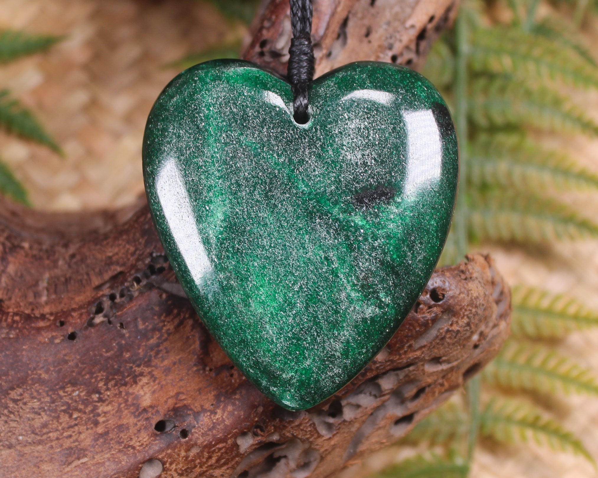 NZ Fuchsite heart