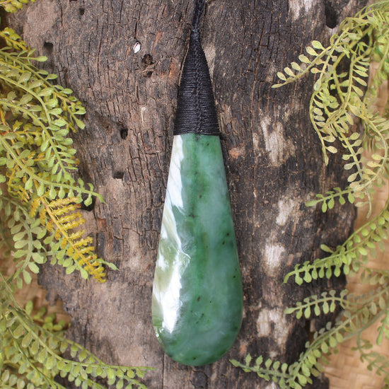 Roimata Teardrop carved from Hapopo Pounamu - NZ Greenstone