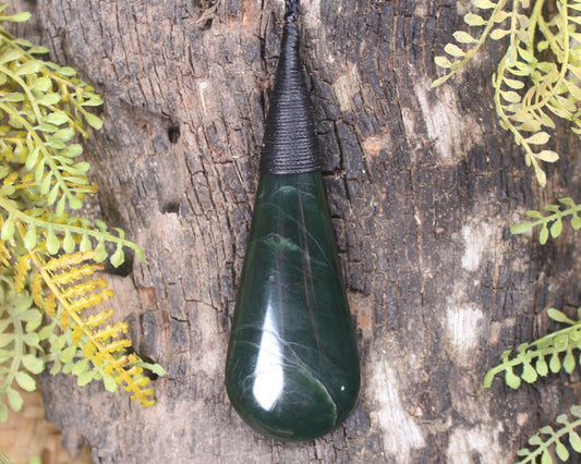 Kawakawa Pounamu Roimata Pendant - NZ Greenstone