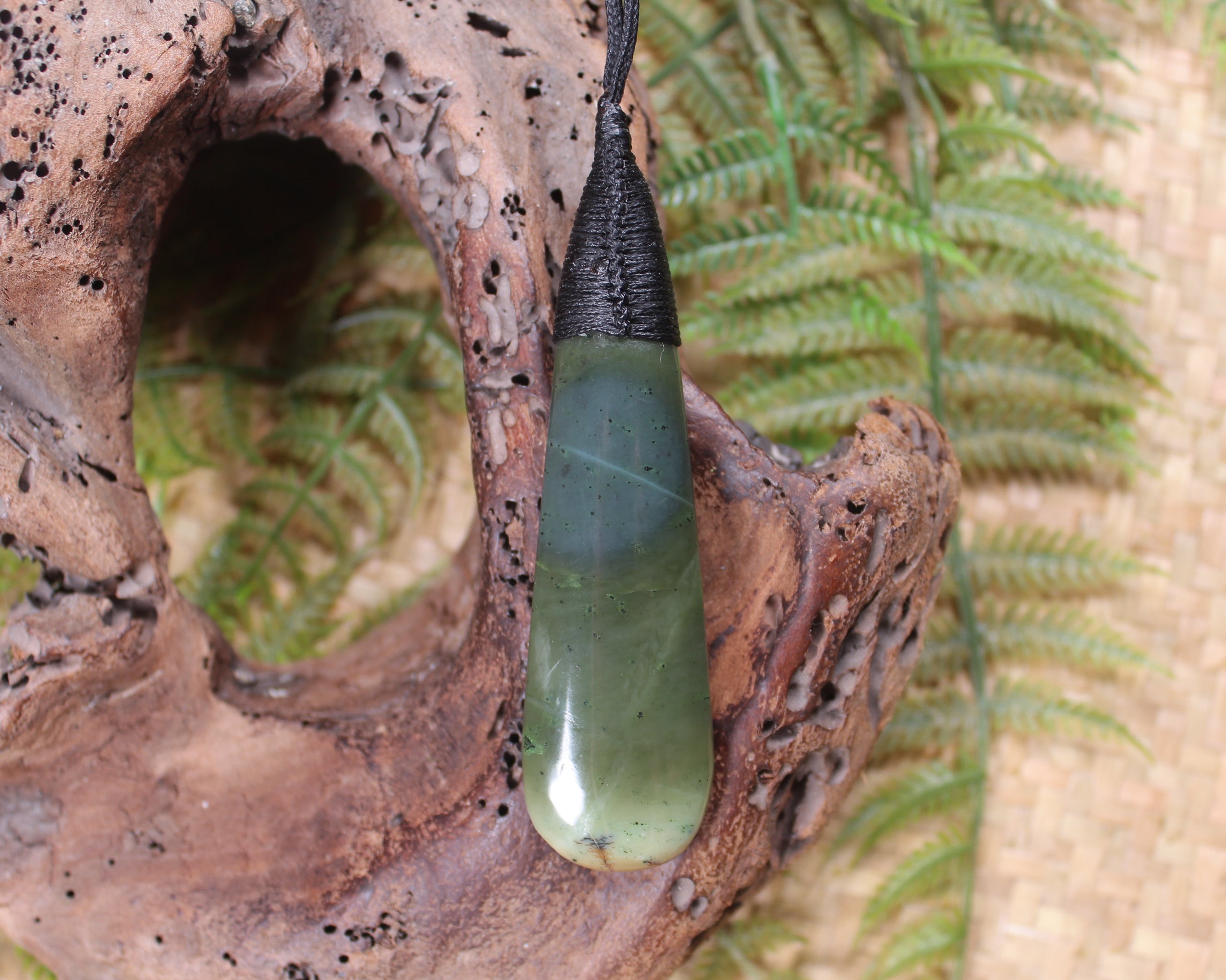 Roimata Teardrop carved from Inanga Pounamu - NZ Greenstone