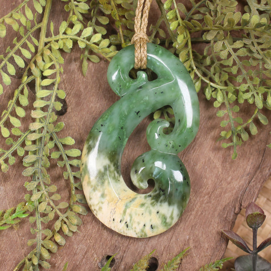 Hammerhead pendant carved from Raukaraka Pounamu - NZ Greenstone