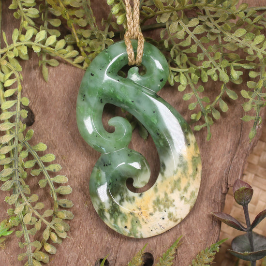 Hammerhead pendant carved from Raukaraka Pounamu - NZ Greenstone