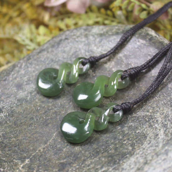 Hapopo Pounamu twist pendant - NZ Greenstone