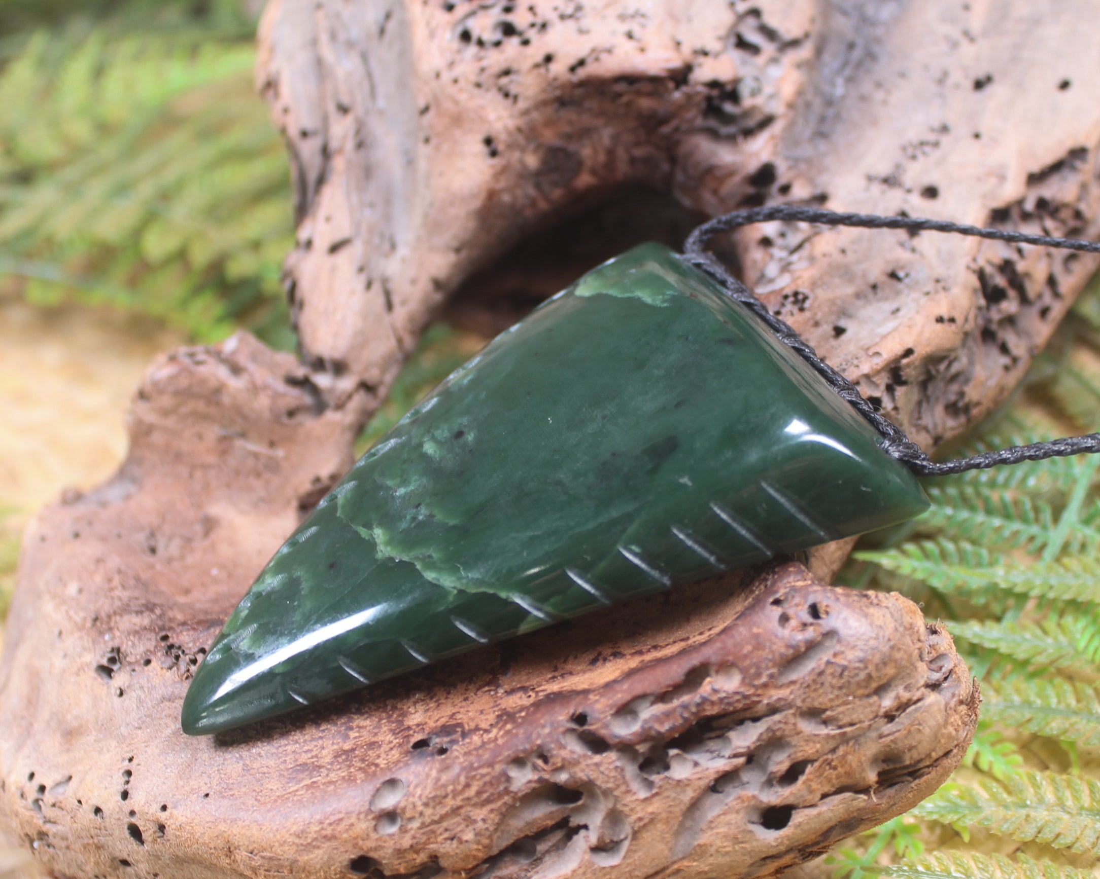 Taniwha Tooth or Niho carved from Kawakawa Pounamu - NZ Greenstone