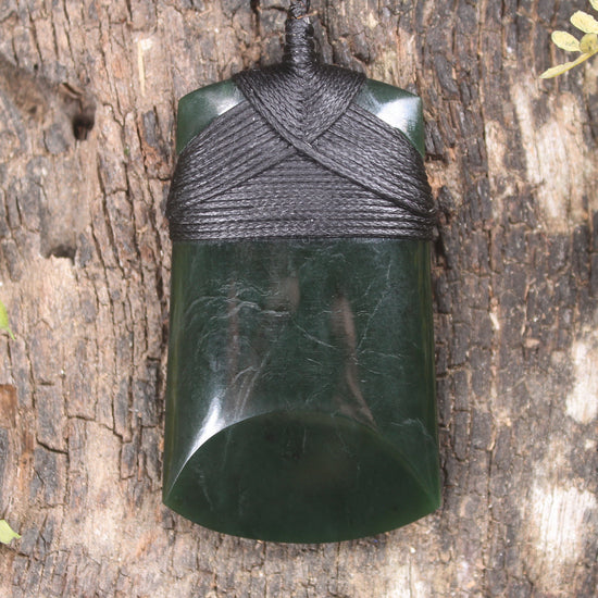 Kawakawa Pounamu Toki