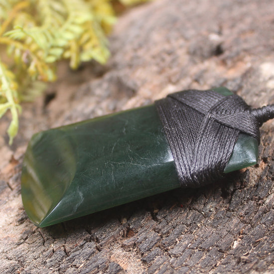 Kawakawa Pounamu Toki